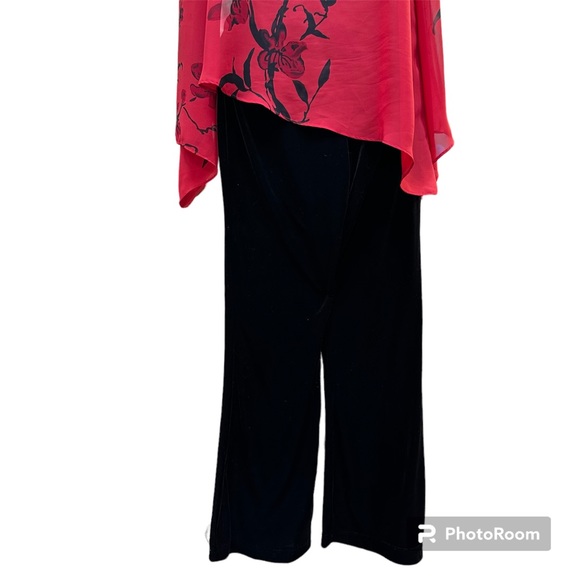 3 pcs. Set of red chiffon assymetrical tunic, new black cami & wide legged pants - Picture 2 of 2
